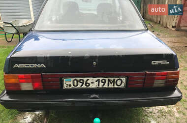 Седан Opel Ascona 1986 в Вижнице