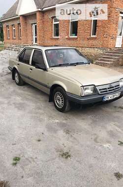 Седан Opel Ascona 1987 в Корце