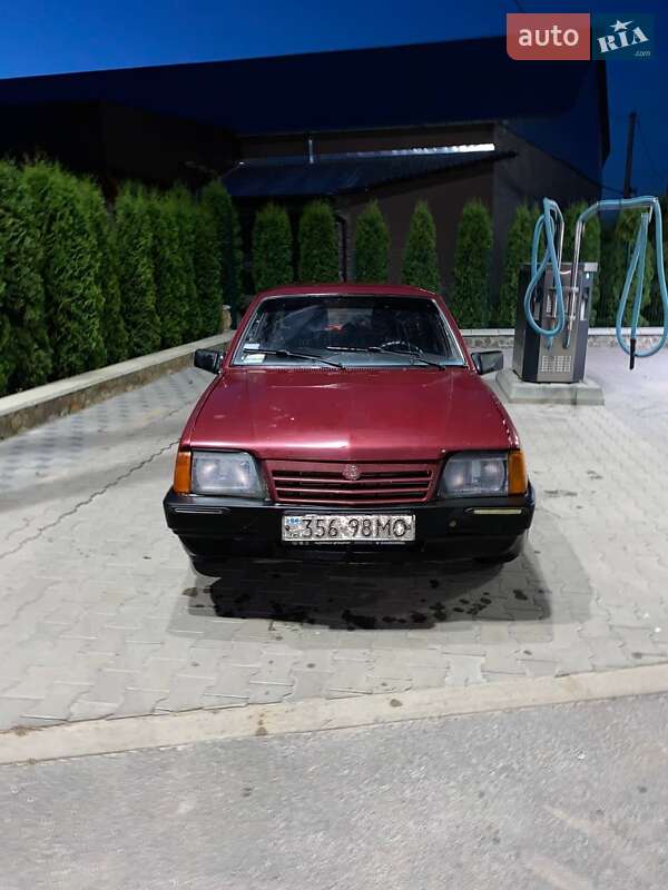 Седан Opel Ascona 1987 в Виннице