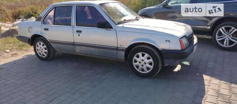 Седан Opel Ascona 1987 в Арцизе