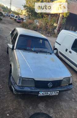 Седан Opel Ascona 1987 в Одессе