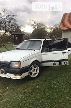 Седан Opel Ascona 1987 в Коломиї