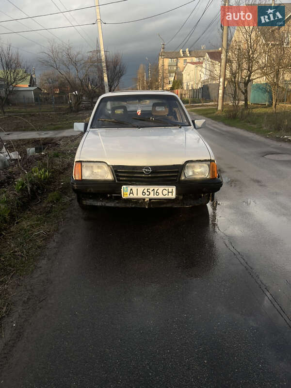 Седан Opel Ascona 1987 в Боярке