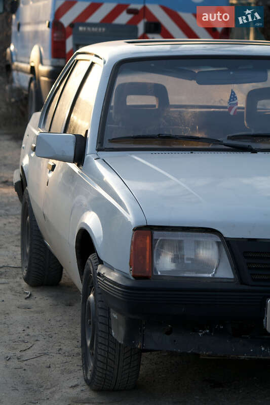 Седан Opel Ascona 1987 в Боярке
