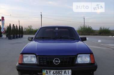 Седан Opel Ascona 1985 в Снятині