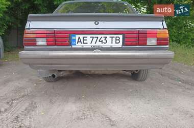 Седан Opel Ascona 1986 в Днепре