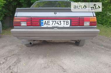 Седан Opel Ascona 1986 в Днепре