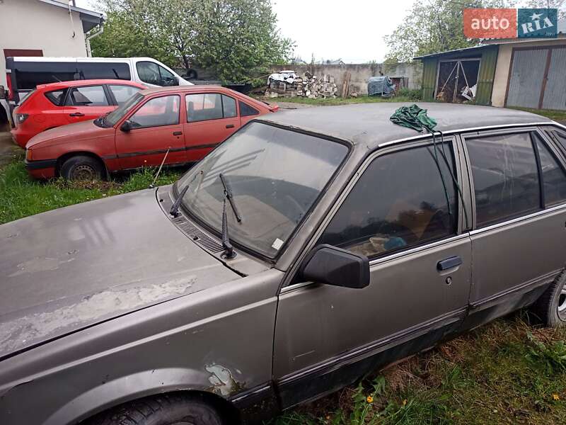 Хетчбек Opel Ascona 1986 в Івано-Франківську фото 3 Хетчбек Opel Ascona 1986 в Івано-Франківську
