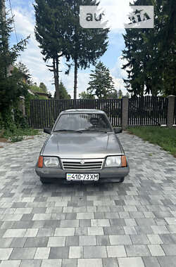 Седан Opel Ascona 1988 в Староконстантинове