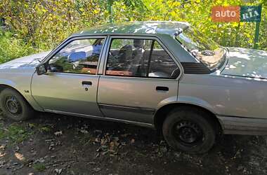 Седан Opel Ascona 1985 в Коростене Седан Opel Ascona 1985 в Коростене