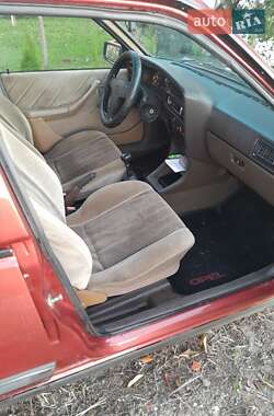 Седан Opel Ascona 1987 в 