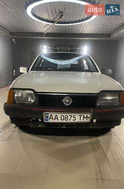 Хэтчбек Opel Ascona 1985 в Киеве