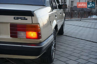 Седан Opel Ascona 1983 в 