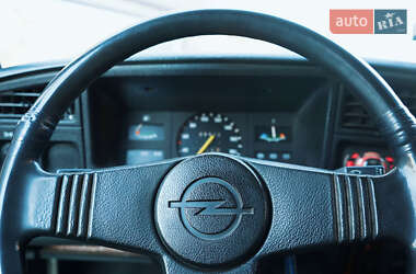 Седан Opel Ascona 1983 в 
