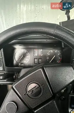 Opel Ascona 1988