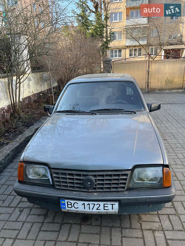 Opel Ascona 1986