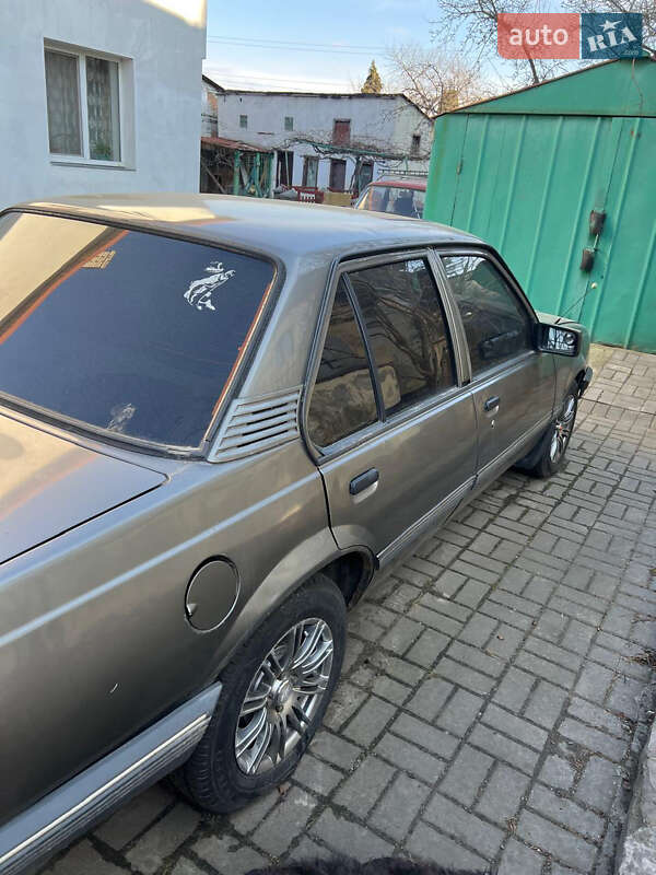 Седан Opel Ascona 1986 в Львове