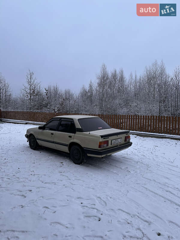 Седан Opel Ascona 1983 в Ивано-Франковске
