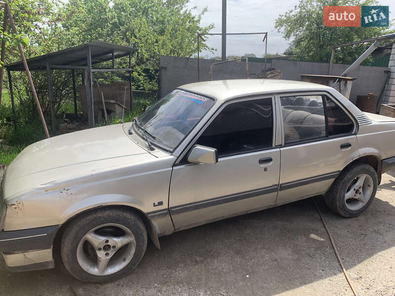 Седан Opel Ascona 1987 в 