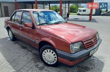 Седан Opel Ascona 1987 в Володимирі