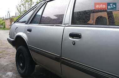Хэтчбек Opel Ascona 1986 в 