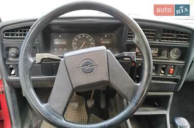 Седан Opel Ascona 1986 в 