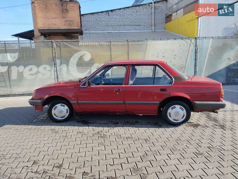Седан Opel Ascona 1985 в Житомирі