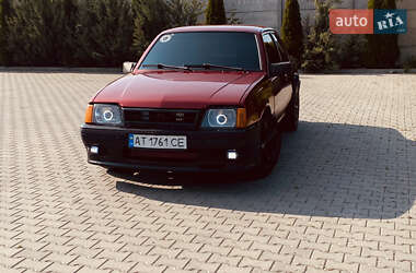 Купе Opel Ascona 1981 в Чернівцях