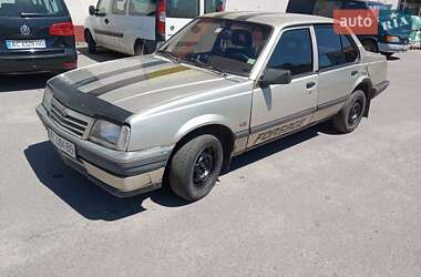 Седан Opel Ascona 1987 в Луцьку