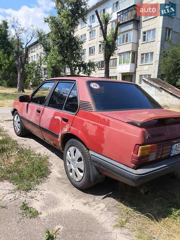 Седан Opel Ascona 1987 в Киеве