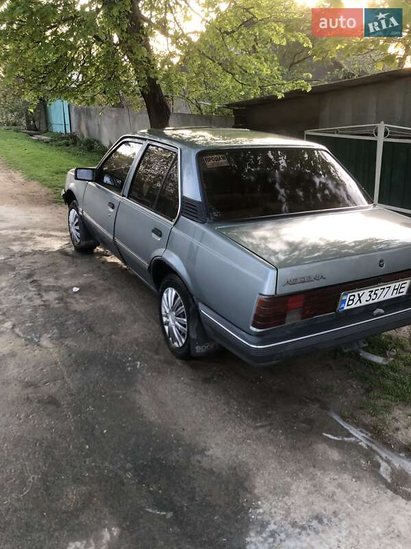 Седан Opel Ascona 1986 в Кам'янець-Подільському