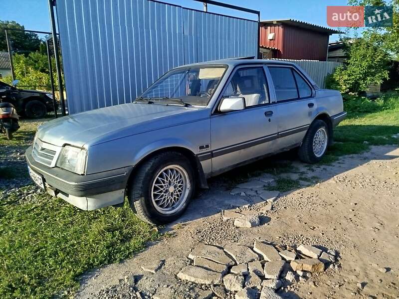 Opel Ascona 1988