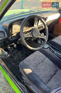 Седан Opel Ascona 1977 в 