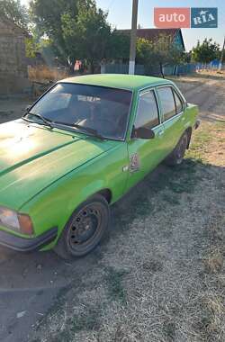 Седан Opel Ascona 1977 в 