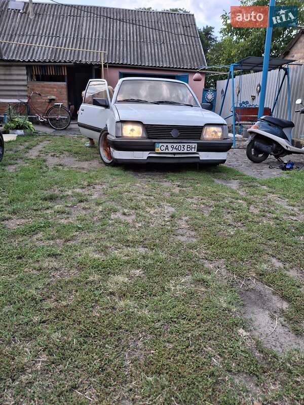 Купе Opel Ascona 1983 в Городище