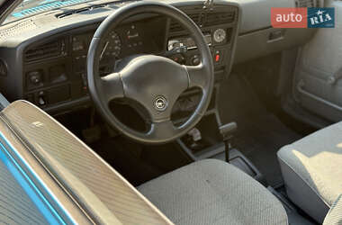 Купе Opel Ascona 1987 в 