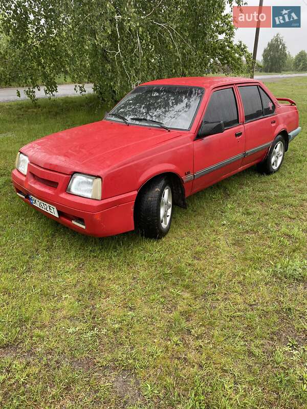 Седан Opel Ascona 1988 в Рокитном фото 2 Седан Opel Ascona 1988 в Рокитном