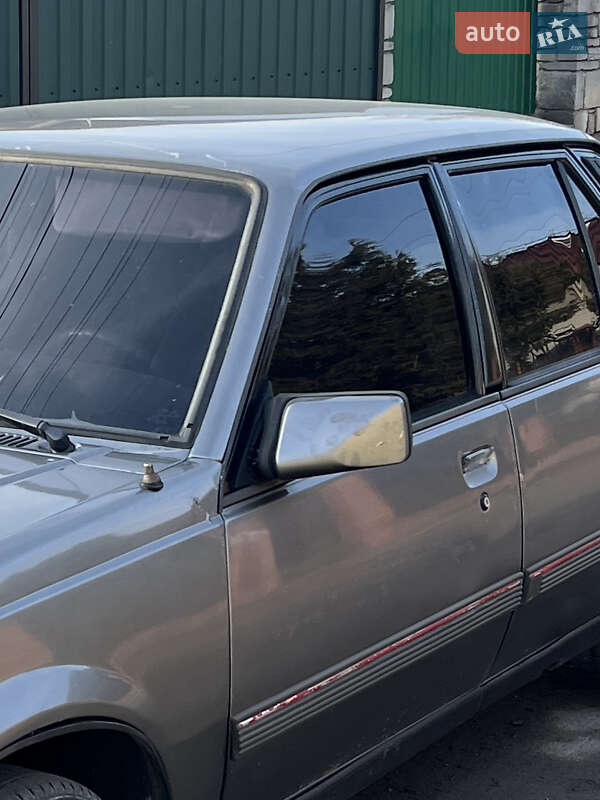 Хетчбек Opel Ascona 1986 в Ямполі