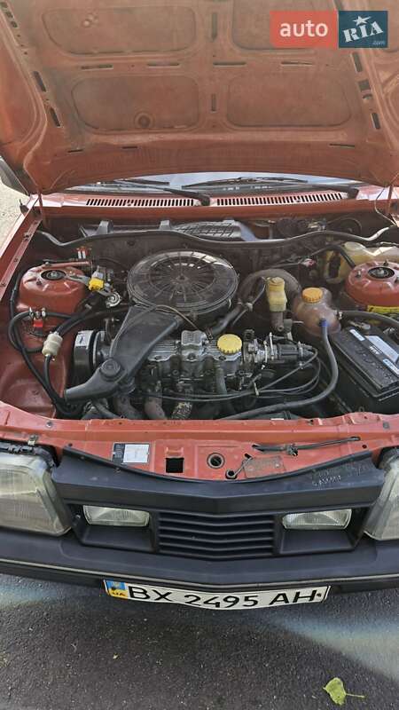 Седан Opel Ascona 1982 в Черкассах