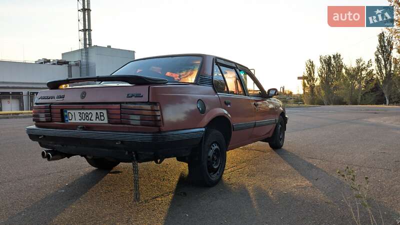 Седан Opel Ascona 1986 в Кривом Роге фото 3 Седан Opel Ascona 1986 в Кривом Роге