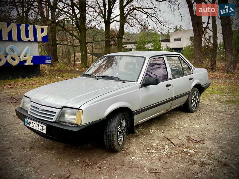 Opel Ascona 1986