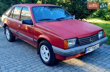Хетчбек Opel Ascona 1986 в Ратному
