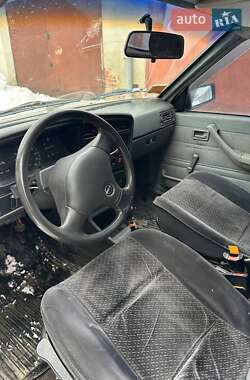 Седан Opel Ascona 1988 в Ивано-Франковске