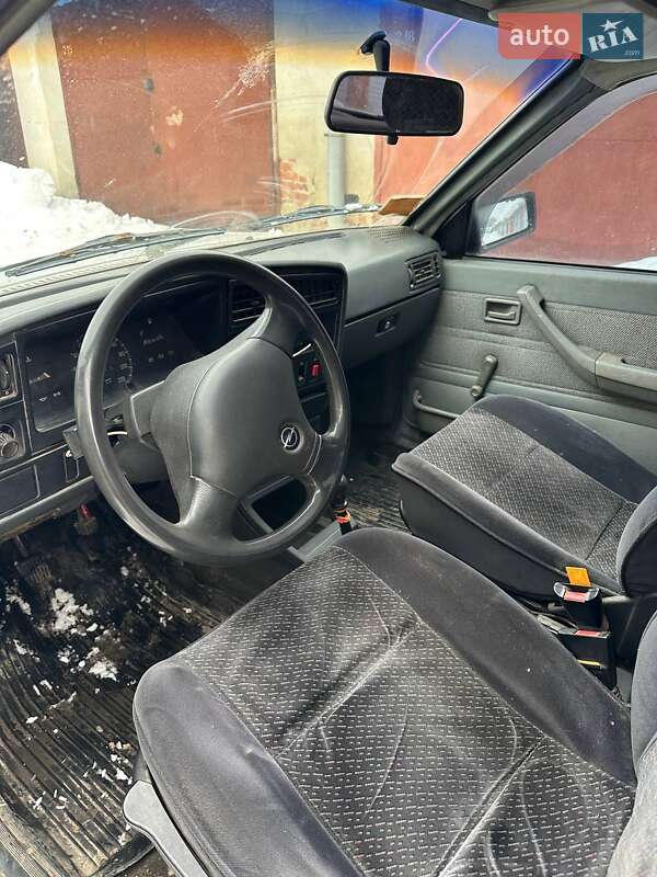 Седан Opel Ascona 1988 в Ивано-Франковске