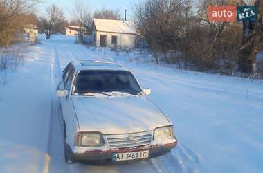 Хэтчбек Opel Ascona 1987 в Золотоноше