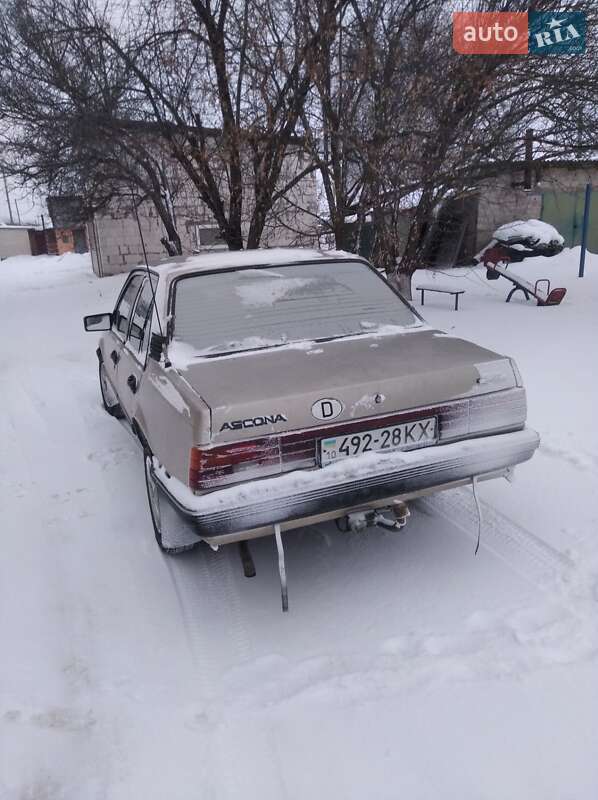 Седан Opel Ascona 1986 в Бобровице