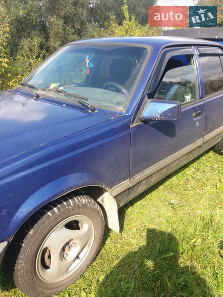 Седан Opel Ascona 1988 в Вінниці