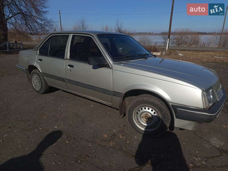 Седан Opel Ascona 1988 в Виннице