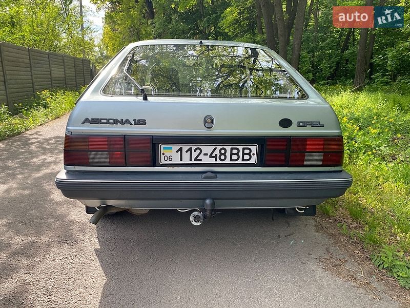 Хэтчбек Opel Ascona 1987 в Житомире