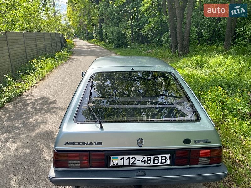 Хэтчбек Opel Ascona 1987 в Житомире